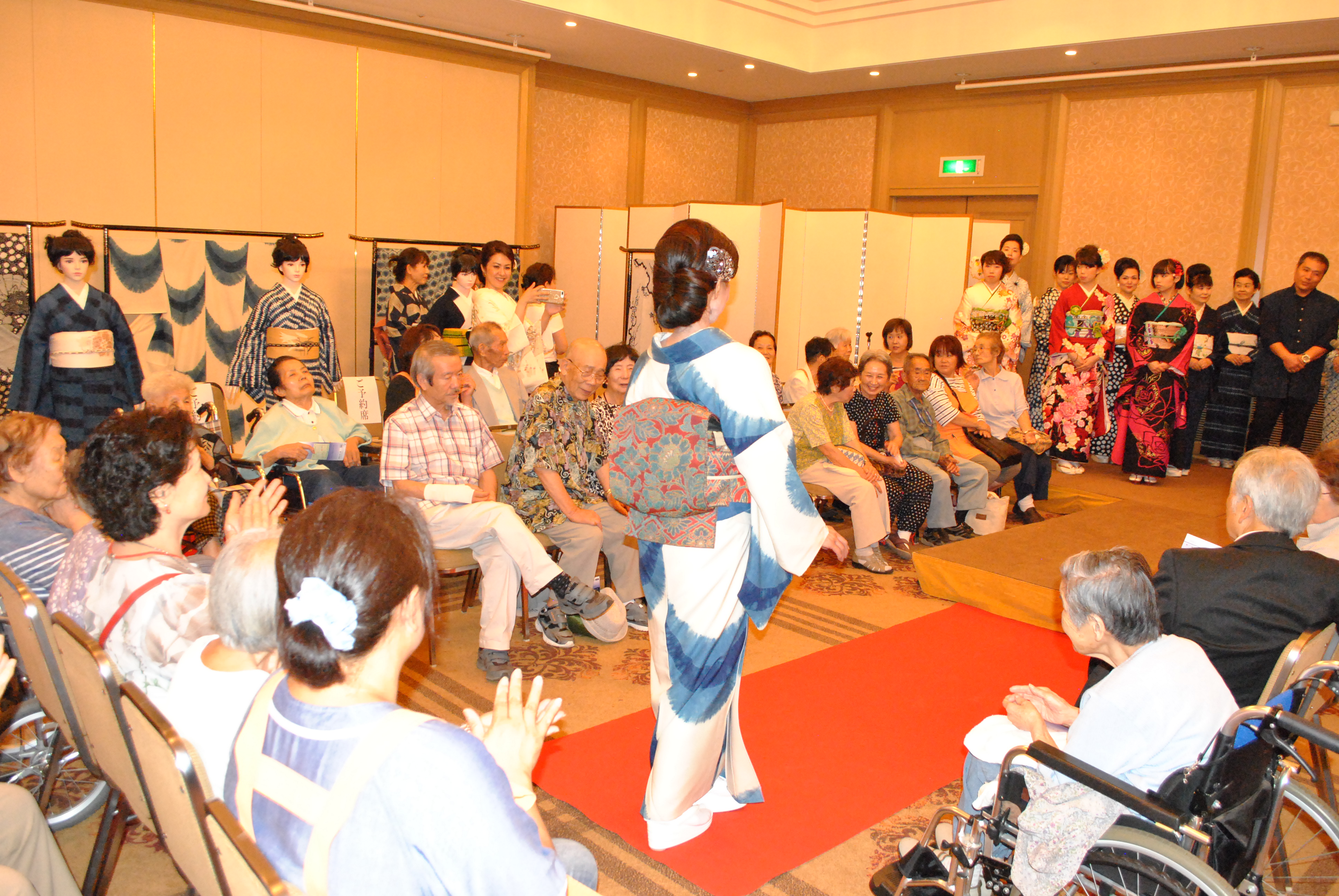 8月26日・27日　きものショー開催