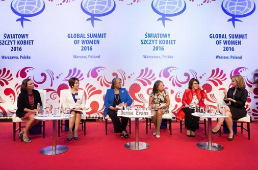 世界女性サミットに参加